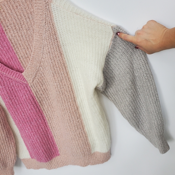 URBAN Outfit.  Colorblock Oversized Plush Sweater Sz Large EUC! - Picture 9 of 14